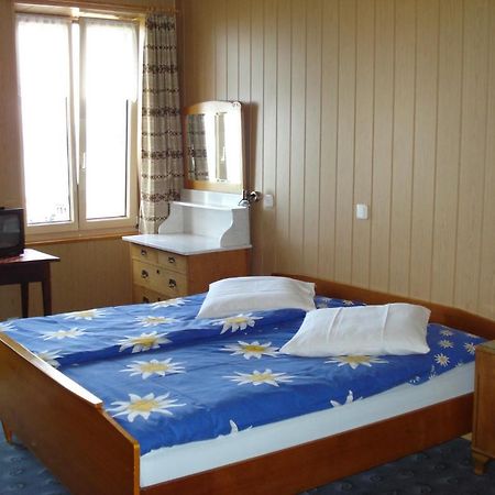 Les Tilleuls Hotel Gorgier Стая снимка