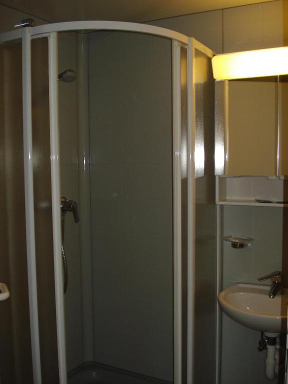 Les Tilleuls Hotel Gorgier Екстериор снимка